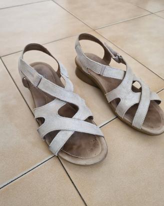 Sandali nabuk beige Mephisto