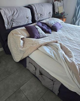 Letto matrimoniale in tessuto