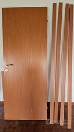 Porta battente in ciliegio, liscia classico