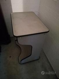 Carrello porta computer grigio