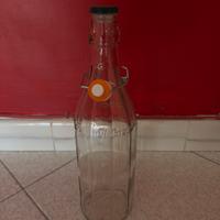 Bottiglia vuota olio casolare