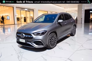 MERCEDES GLA 180 d Automatic AMG Line Premium