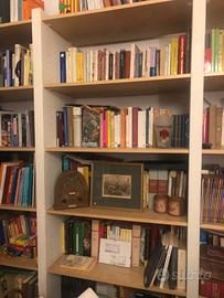 Libreria Ikea - design anni '90, molto particolare