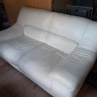 Poltrona in pelle bianca 