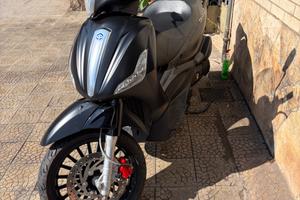 Permuto beverly 300 solo con benelli TRK