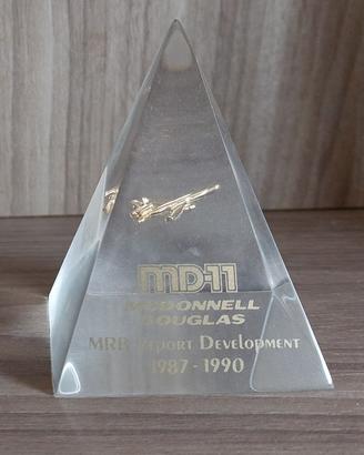 fermacarte commemorativo Alitalia MD-11 McDonnell