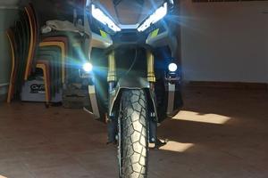 Honda X adv 750  full