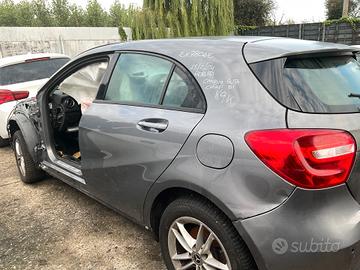 Portiera Mercedes Classe A W176 Post. SX