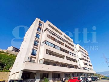 S.Giovannello, panoramico con posti auto e cantina
