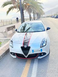 Giulietta del 2020, 1600 Diesel Carbon Edition