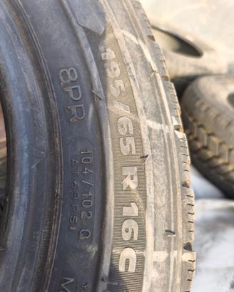 Gomme auto misura 195 65 R 16