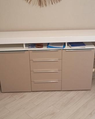 mobiletto di arredo-multiuso pratico e di design