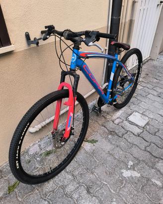 Mountain-bike discete condizoni