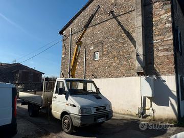 iveco con gru