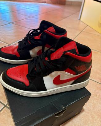 Nike Air Jordan 1 Mid "Bred Toe" Originali