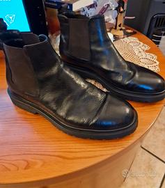 stivaletti neri in pelle 