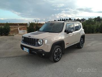 Jeep Renegade Trailhawk permuta