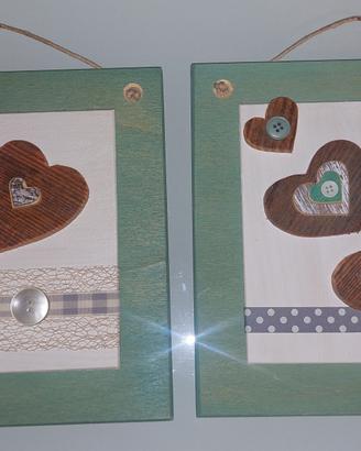 2 quadretti in legno cuori e bottoni