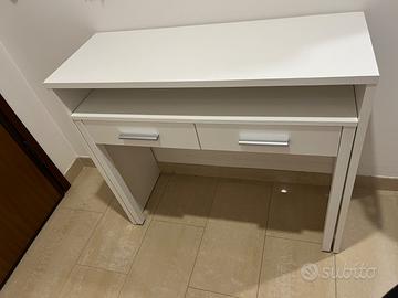 Scrivania estraibile