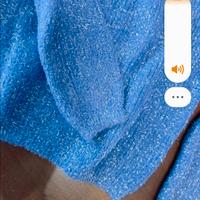 maglioncino lana con filo di lamee'all'interno 