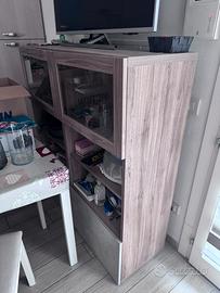 Mobile  ikea con vetrina