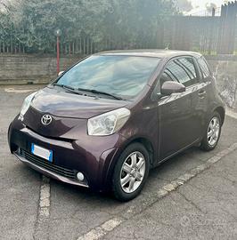 Toyoya iQ 1.0 benzina automatica RESTAURATA 100%