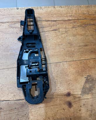 Supporto maniglia anteriore sx Peugeot 2008