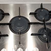 Piano cottura Hotpoint Ariston 5 fuochi a metano 