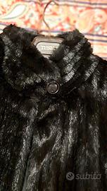 Pelliccia sintetica nera