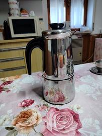 Moka e servizio da 12 in acciaio
