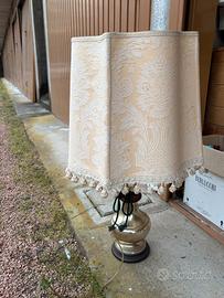 Lampada da Tavolo Vintage – Base Dorata e Paralume