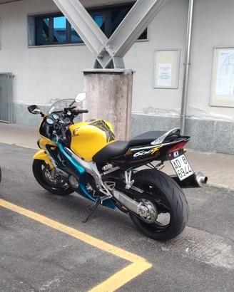 Honda cbr 600 f ultima Light