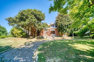 VILLA SINGOLA A RIVOLI