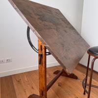 tavolo da disegno vintage con sgabello