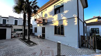 Casa singola con ampio giardino