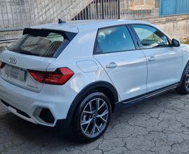 Audi A1 citycarver 30 TFSI S tronic