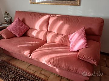 due divani  salotto 2 + 3 posti