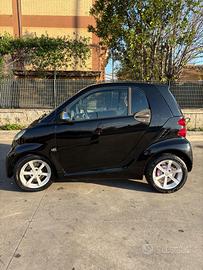 smart fortwo coupé nera