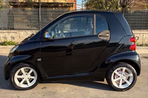 smart fortwo coupé nera