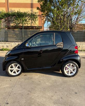 smart fortwo coupé nera