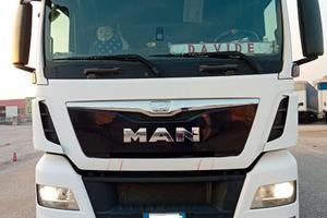 MAN 26.400 con cassa scarrabile e sponda