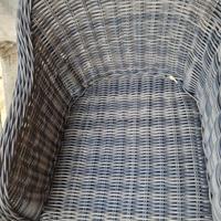 Sedia a dondolo in rattan per giardino o balcone 