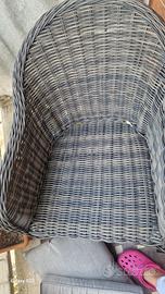 Sedia a dondolo in rattan per giardino o balcone 