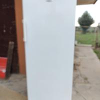 congelatore verticale 6senso WHIRLPOOL  192 LT.
