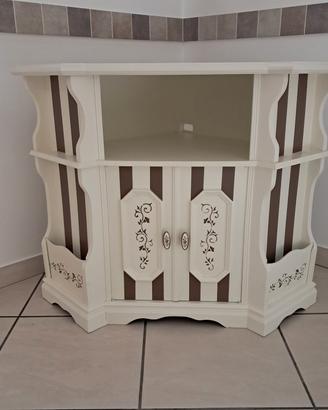 mobile angolare shabby 