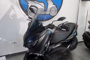 Yamaha X-Max 400