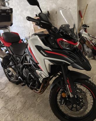 MOTO TRK 702 X