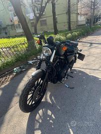 Harley davidson 883 iron