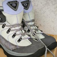 Scarponi da Trekking Dolomite per donna in goratex