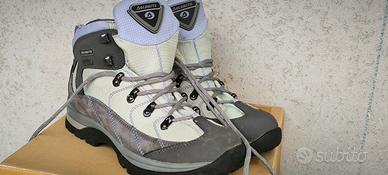 Scarponi da Trekking Dolomite per donna in goratex